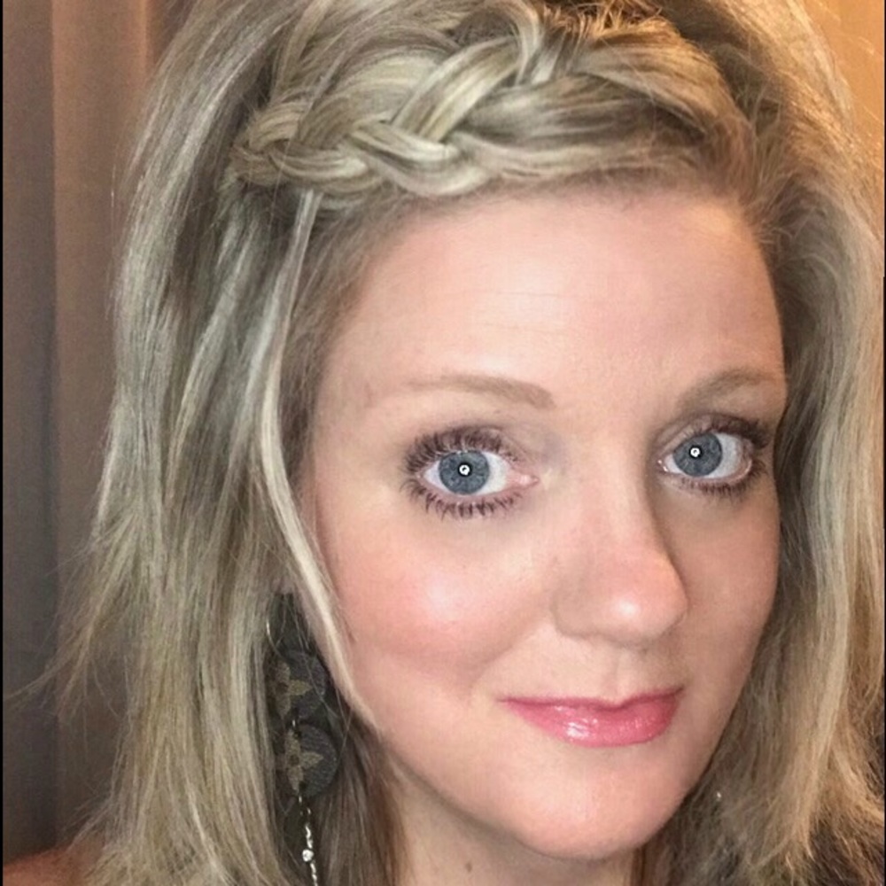 Meet your Posher, Jennifer